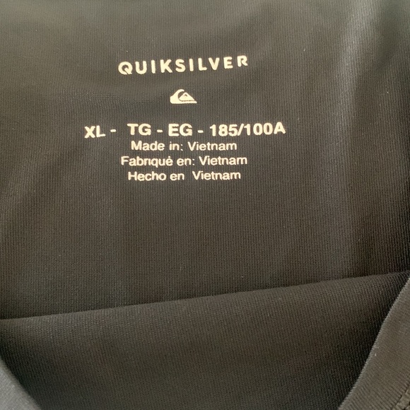 Quicksilver Rash Guard - Picture 4 of 6